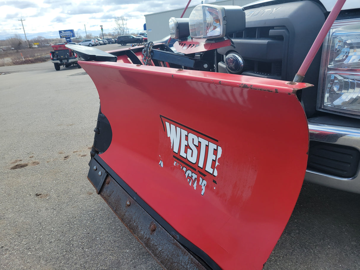 Used WESTERN® MVP-3 8'6" V-Plow Snowplow (P-U2007)