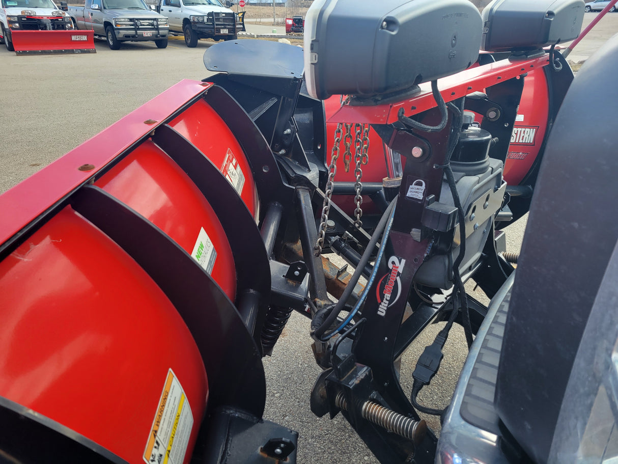 Used WESTERN® MVP-3 8'6" V-Plow Snowplow (P-U2007)