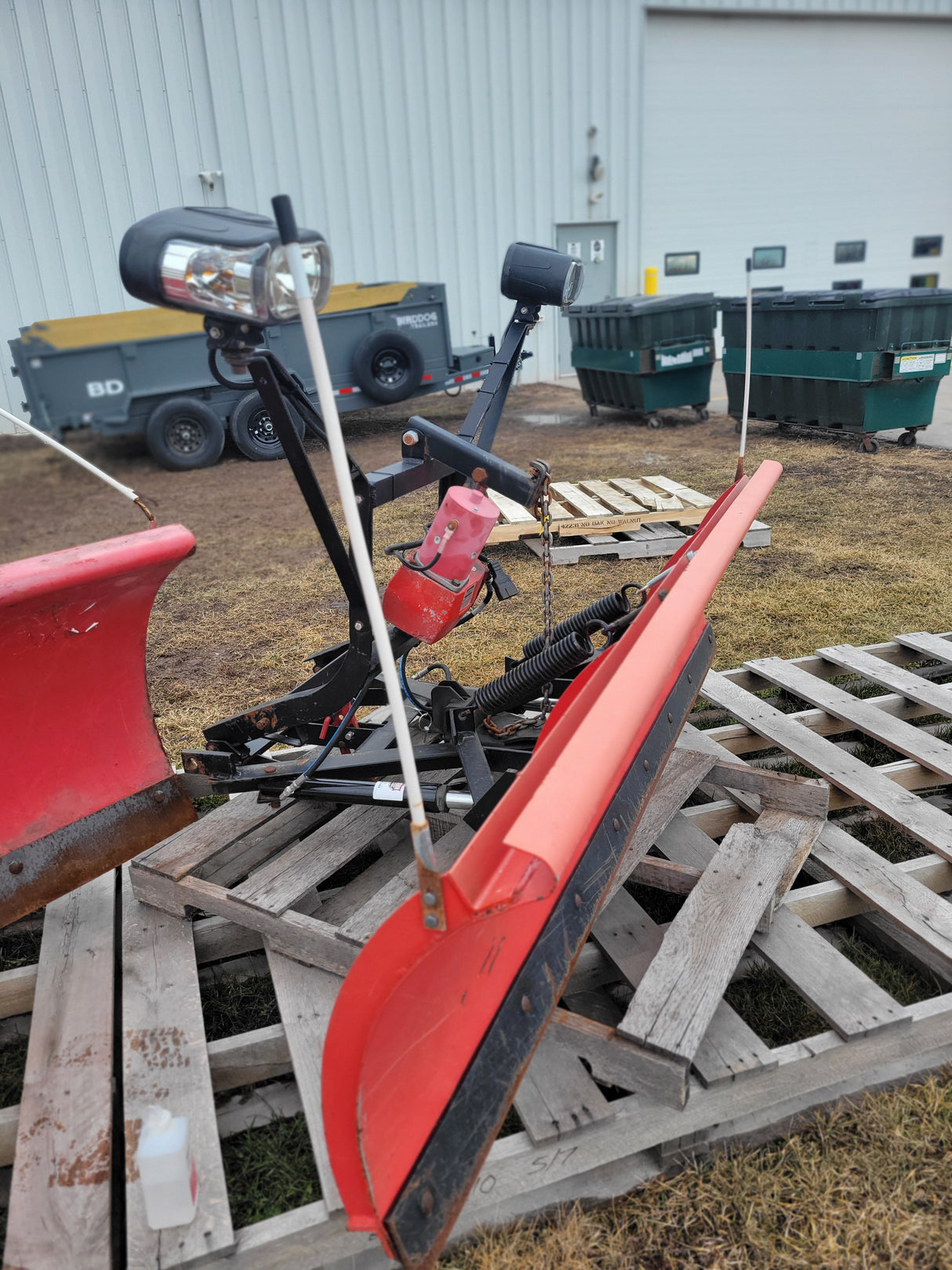 Used WESTERN® Standard 7'6" Steel Straight Blade Snowplow (P-U2302)