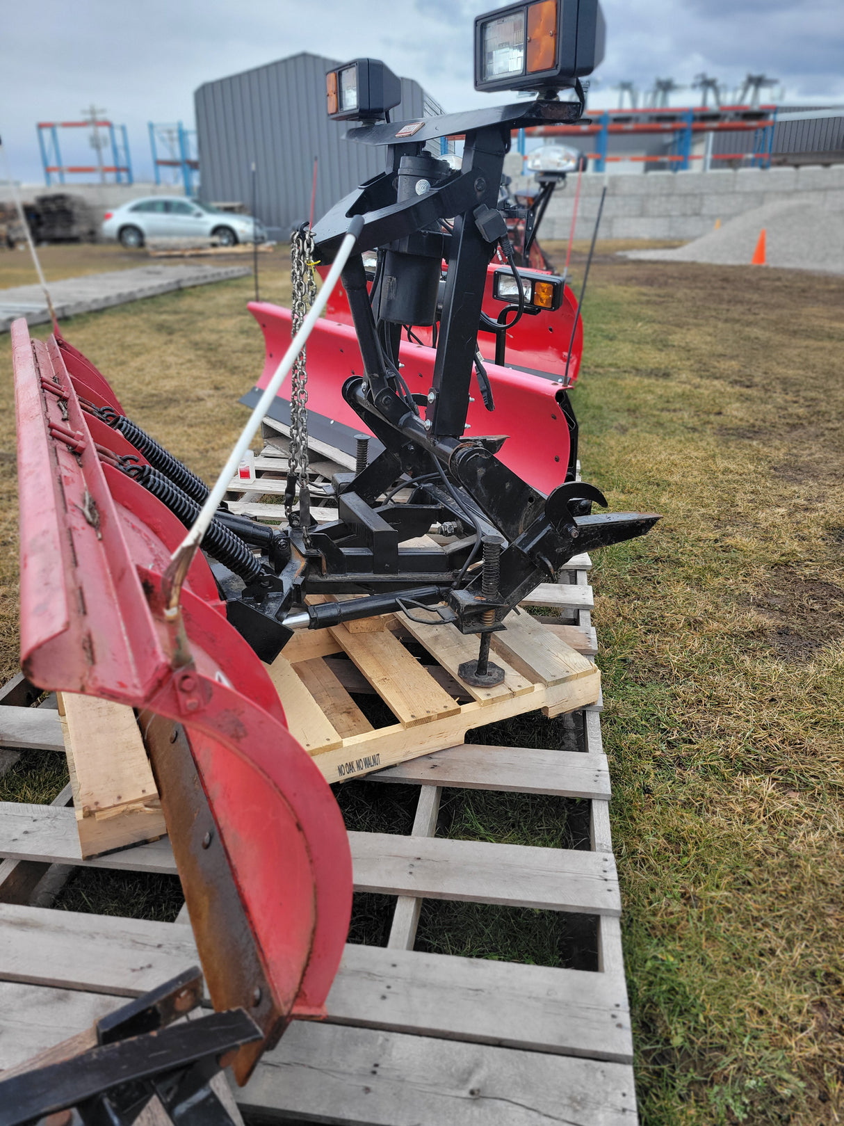 Used WESTERN® Pro 8' Straight Blade Snowplow (P-U2403)