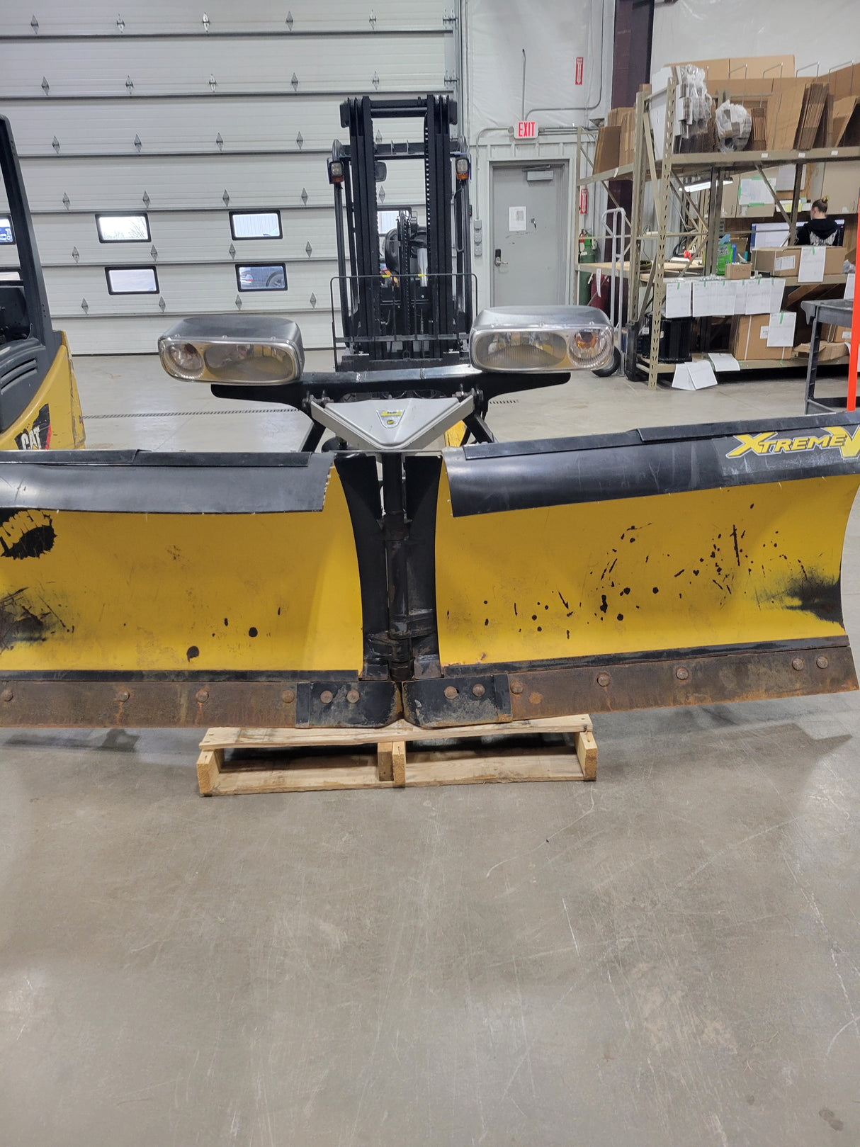 Used FISHER® XtremeV 8'6" V-Plow Snowplow (P-U2602)