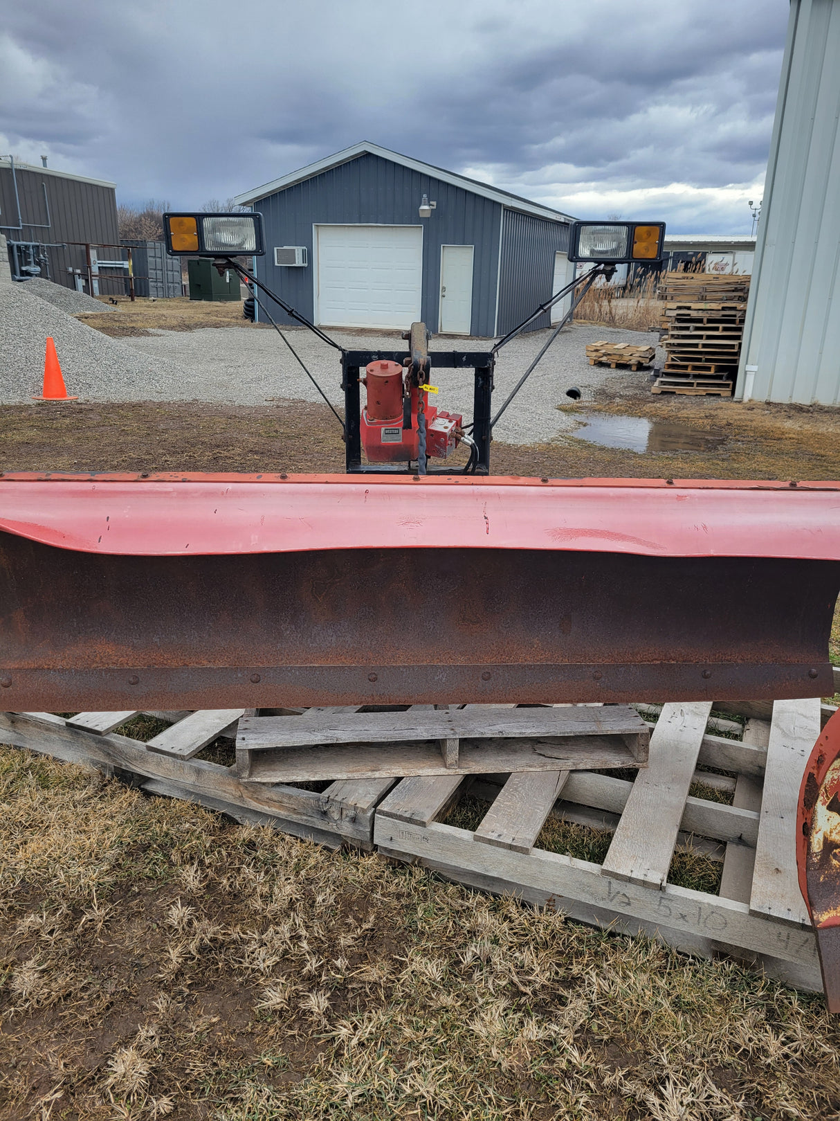 Used WESTERN® Pro 8' Straight Blade Snowplow (P-U2010)