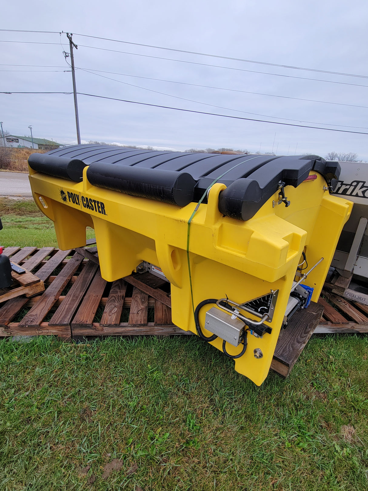 FISHER® Spreader, Poly-Caster™, Poly Hopper Spreader, 7', 1.5 cu yd, 78001-1, Demo Unit