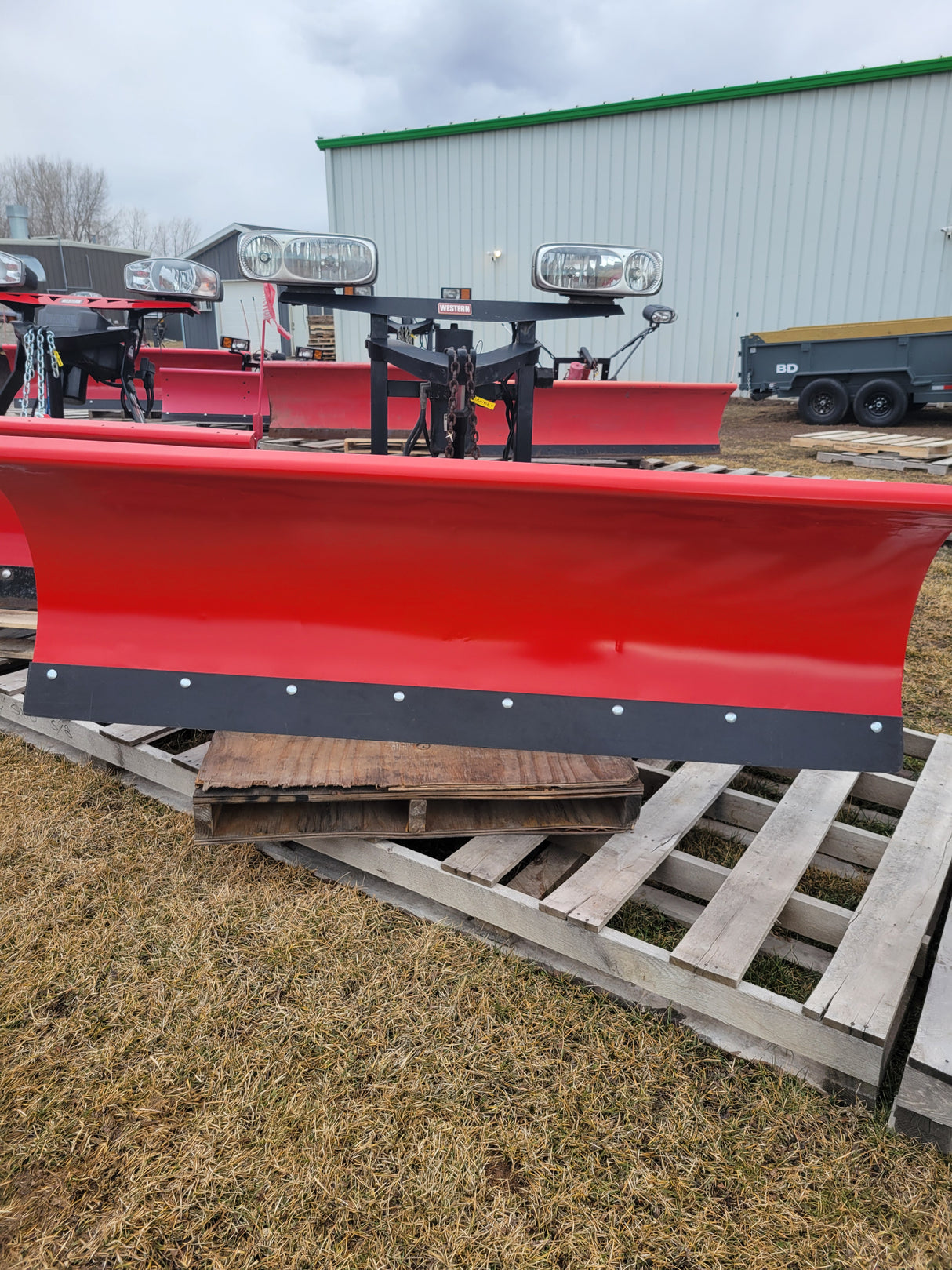 Used WESTERN® Pro 7'6"  Straight Blade Snowplow (P-U1812)