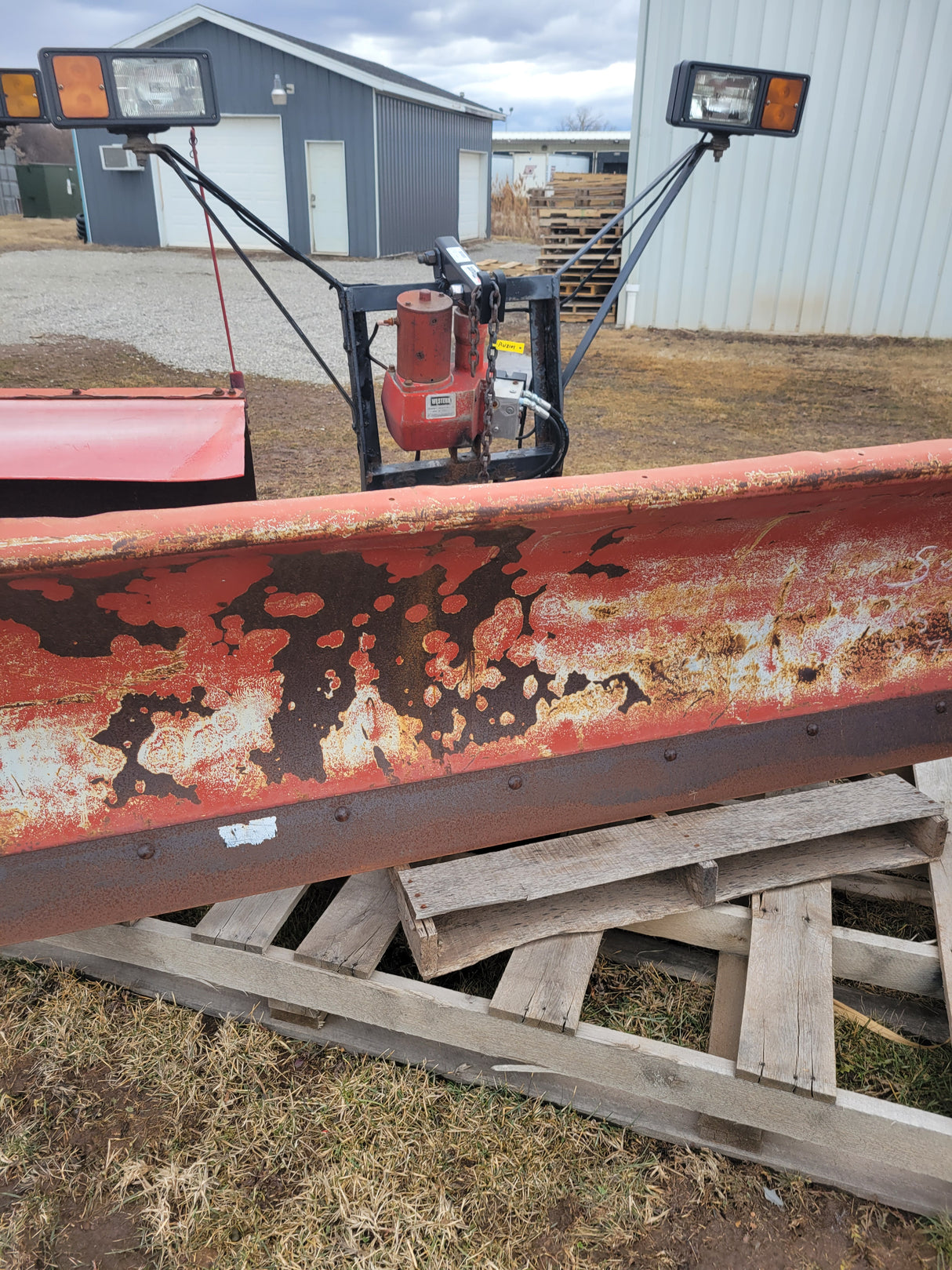 Used WESTERN® Pro 8'6" Straight Blade Snowplow (P-U2101)
